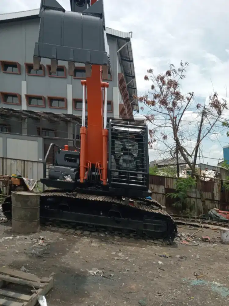 Excavator Hitachi ZX210F-5G th 2021 harga 1M NEGO
