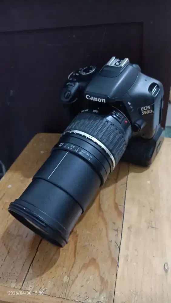 Kamera Canon 550d lensa 18-200mm