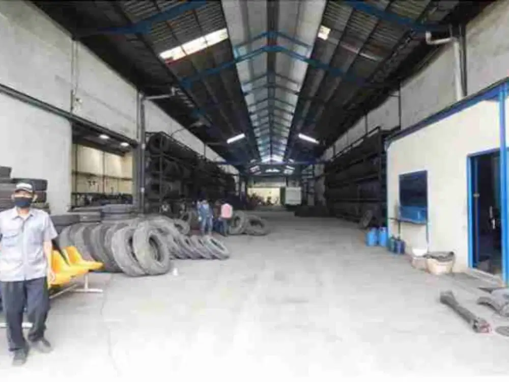 Gudang Juru Mudi 7768m2 bangunan 5000m2 dengan Lift barang