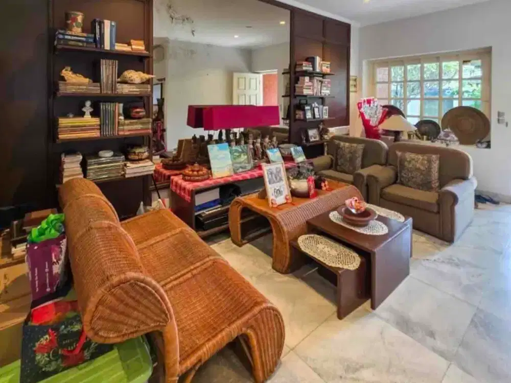 Jual Rumah Kebayoran Baru Jakarta Selatan LT 371m2 SHM Harga 22 M Lokasi Strategis