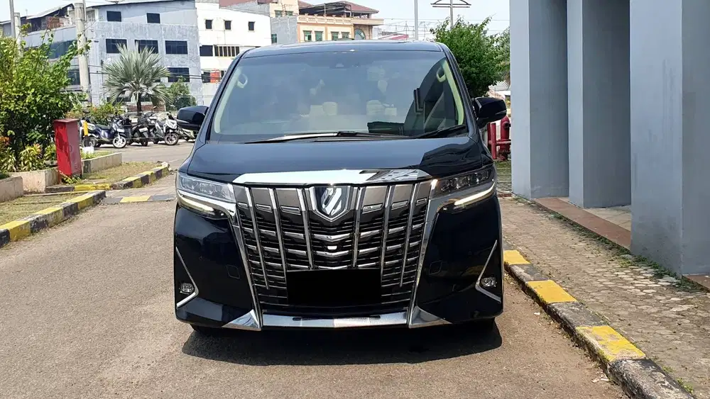 Toyota Alphard 2.5 G TSS Pilot Seat Black On Beige 2022 Like New