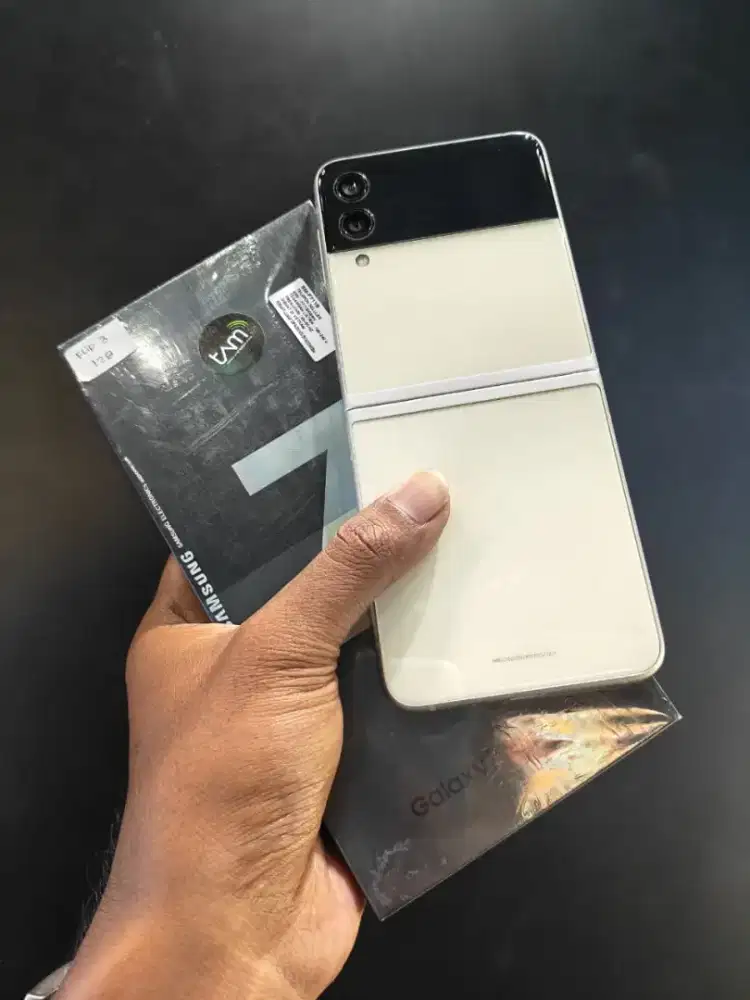 Samsung Z Flip 3 128gb mulusss normal no minus