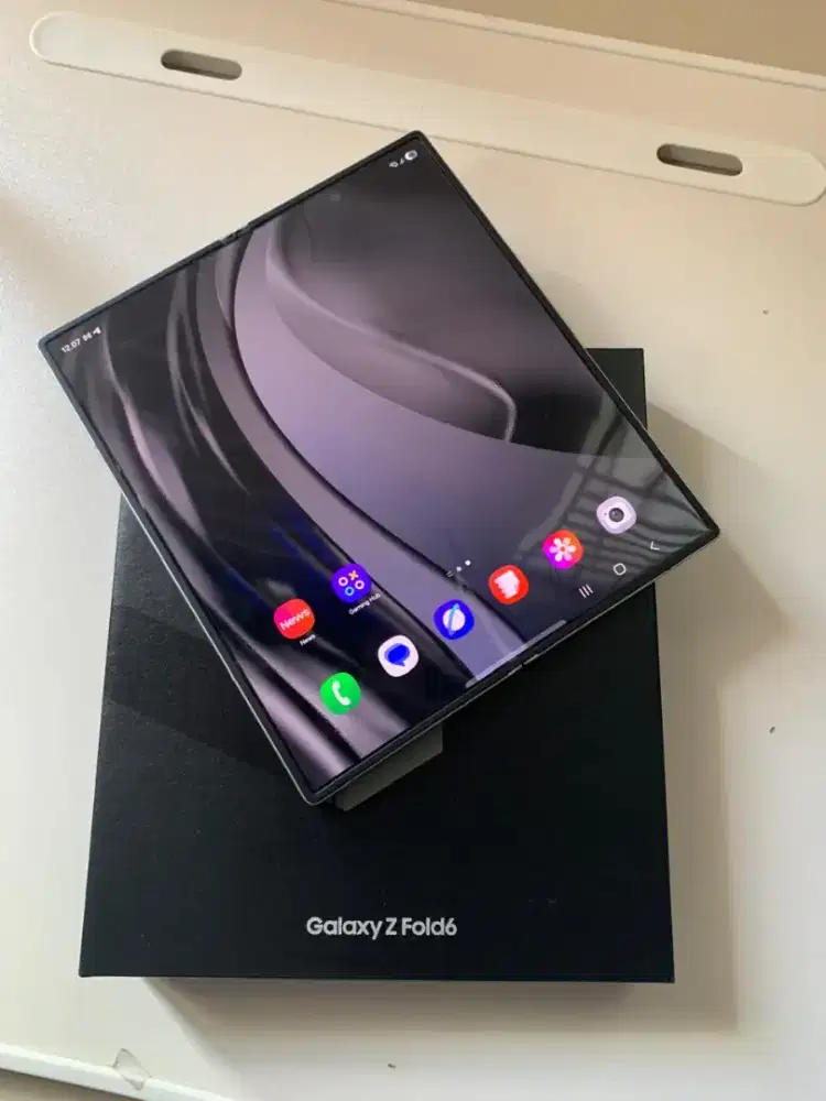 Samsung Fold 6 Sein Like new