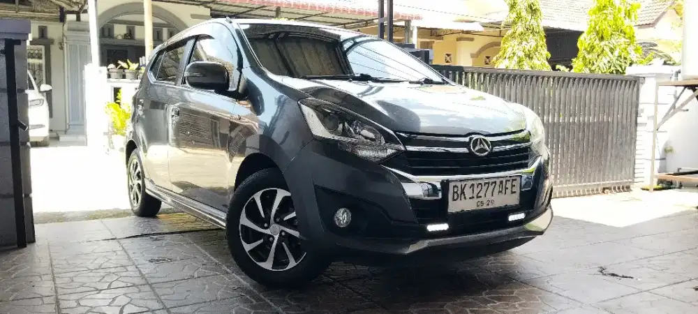 New Ayla 1.2 R manual original