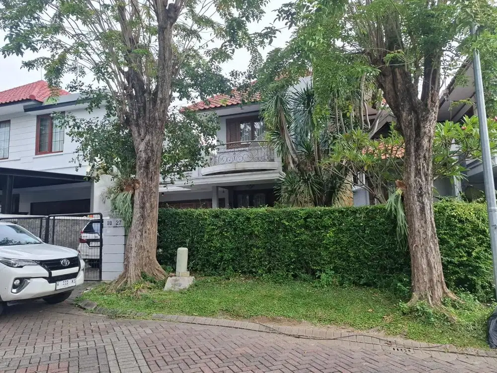 MURAH ! DIJUAL RUMAH GRAHA FAMILI / FAMILY BAGUS TERAWAT ROW LEBAR