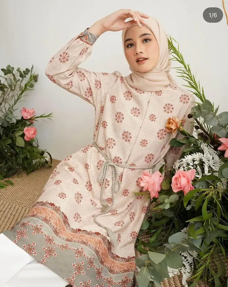 Geulis swarra tunic mocca size S free celana hitam ( PRELOVE)