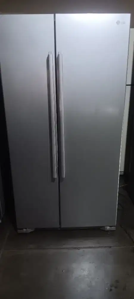 Kulkas LG SBS Silver Edition
