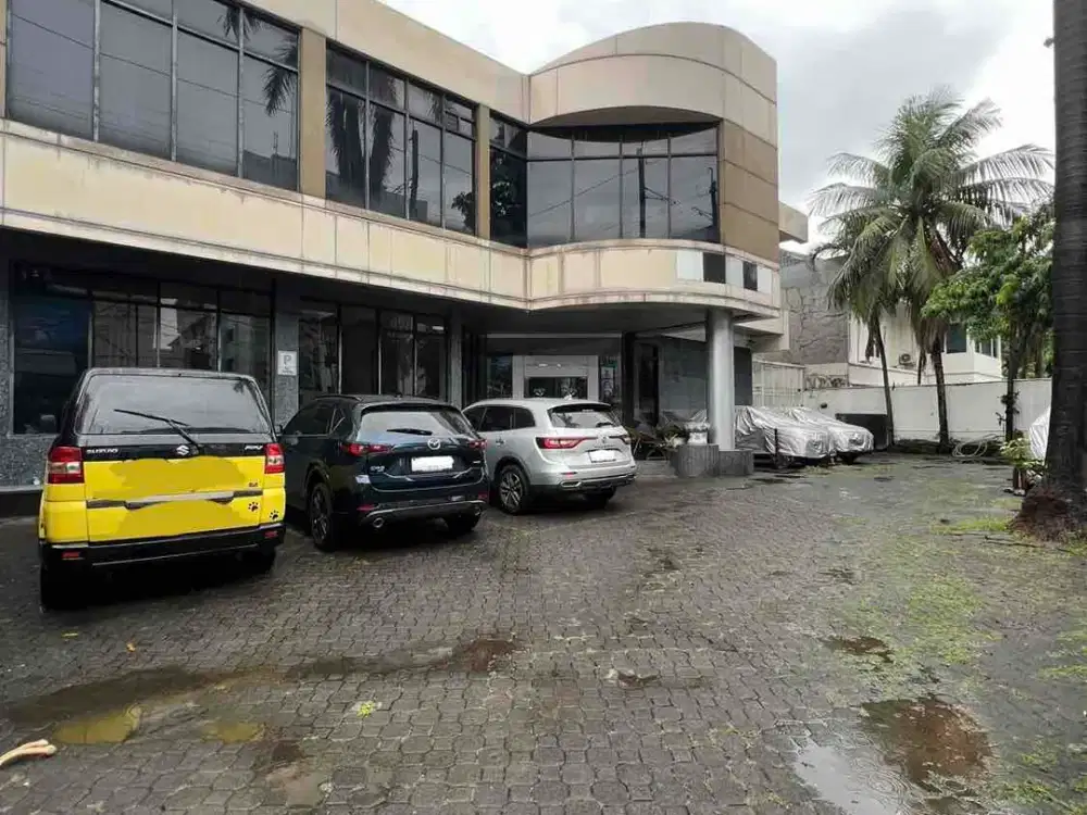 Jual Rumah Sisingamangaraja Kebayoran Baru Dekat MRT LT 945m2 SHM Cocok Hunian Komersial Harga Nego