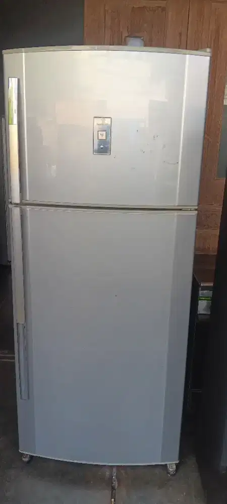 Kulkas Sharp Plasma Cluster Jumbo 500L