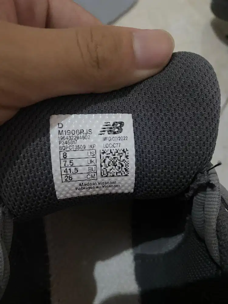 Di jual Sepatu Second Ory NB1906R