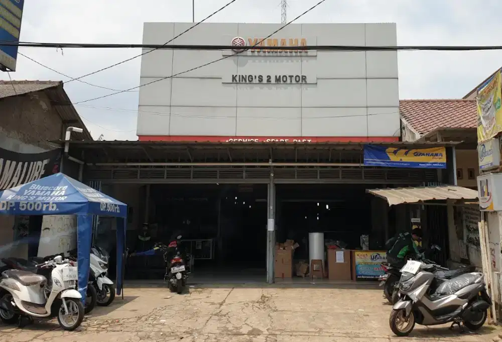staff gudang spare part yamaha