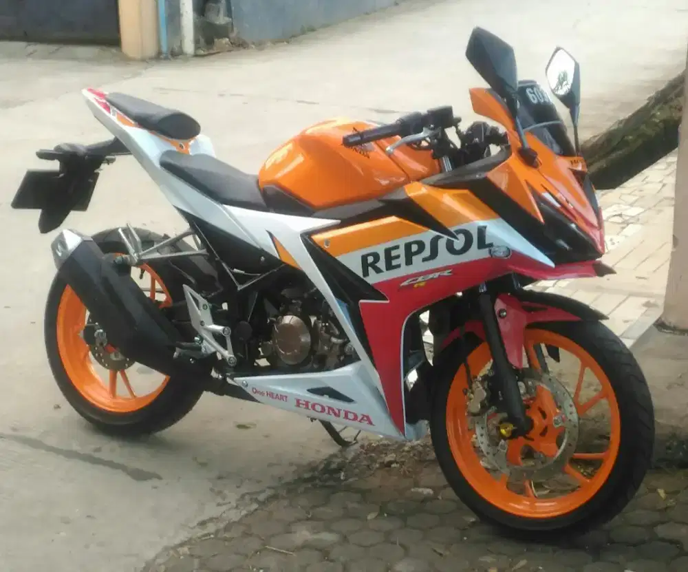 CBR 150 R Repsol Edition