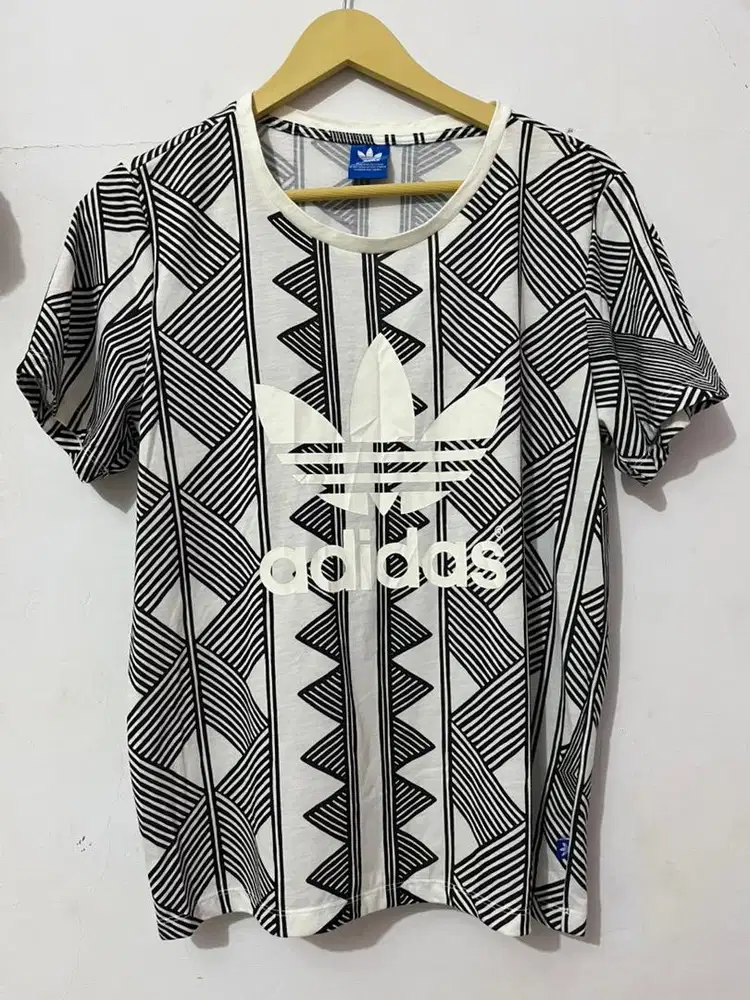 Adidax Tshirt Morif Geometric