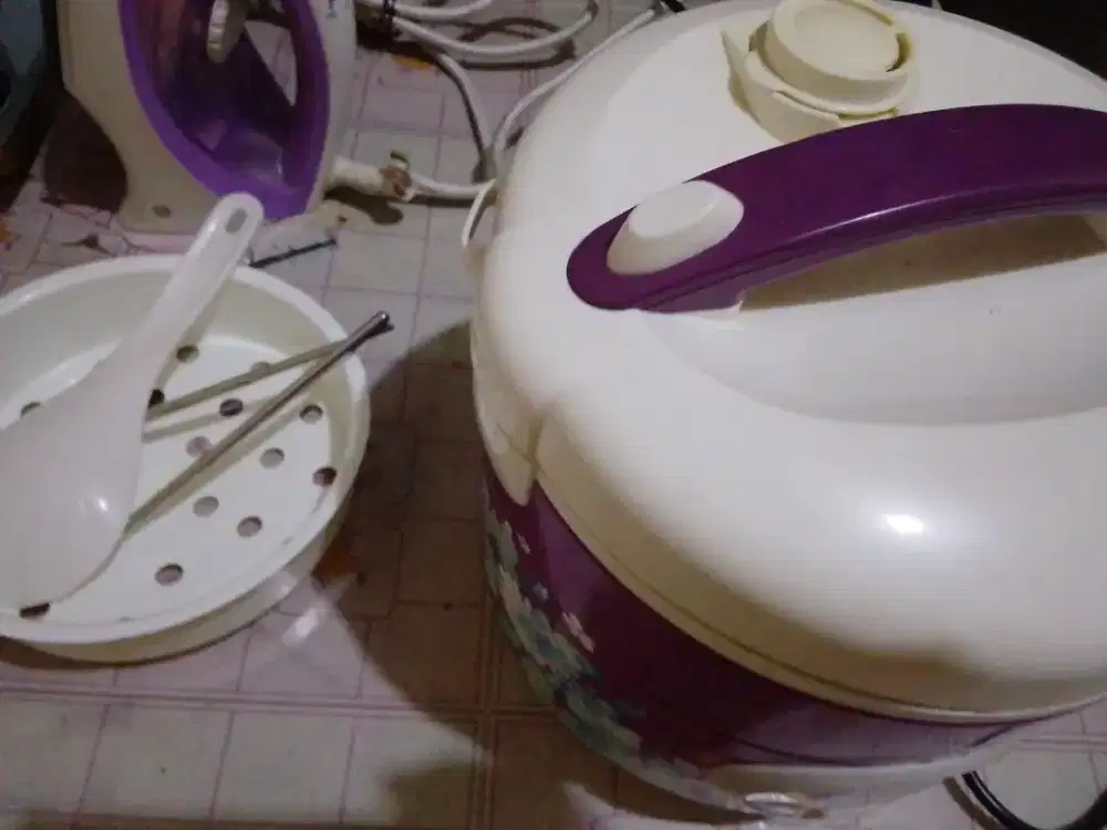 Magicom,kumplit dan Dus nya pun masih ada.