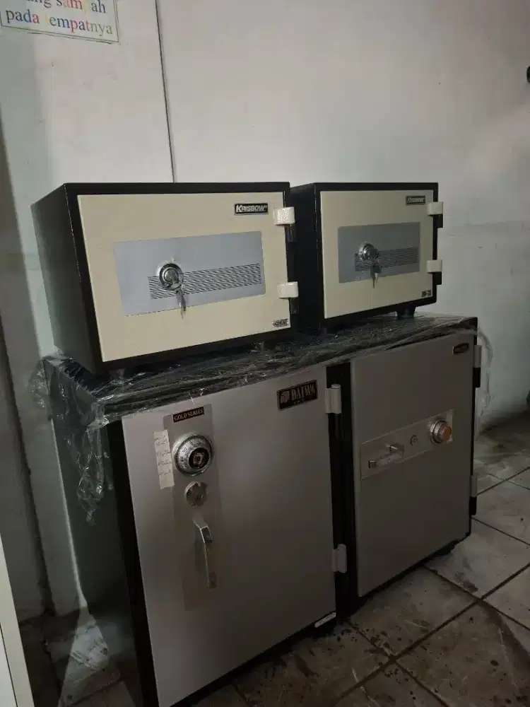 Brankas /brangkas tahan api