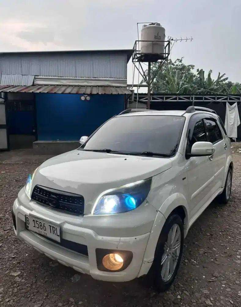 Terios 2013 TX Manual new Tangan pertama