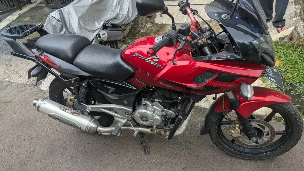 pulsar 220 ug4 tahun 2012