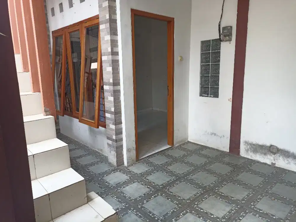 Rumah kontrakan tahunan