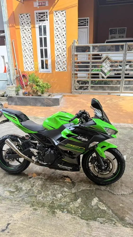 DIJUAL Kawasaki all new ninja 2050 FI-Hijau KRT.