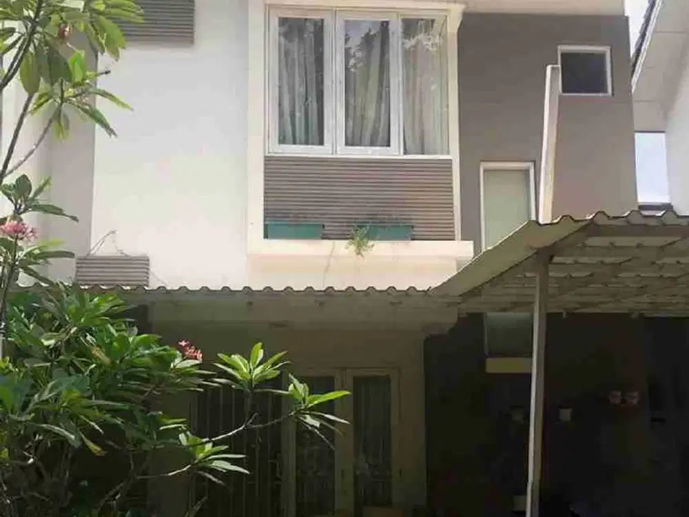 Rumah Minimalist Dekat Tol BSD City di Nusa Loka