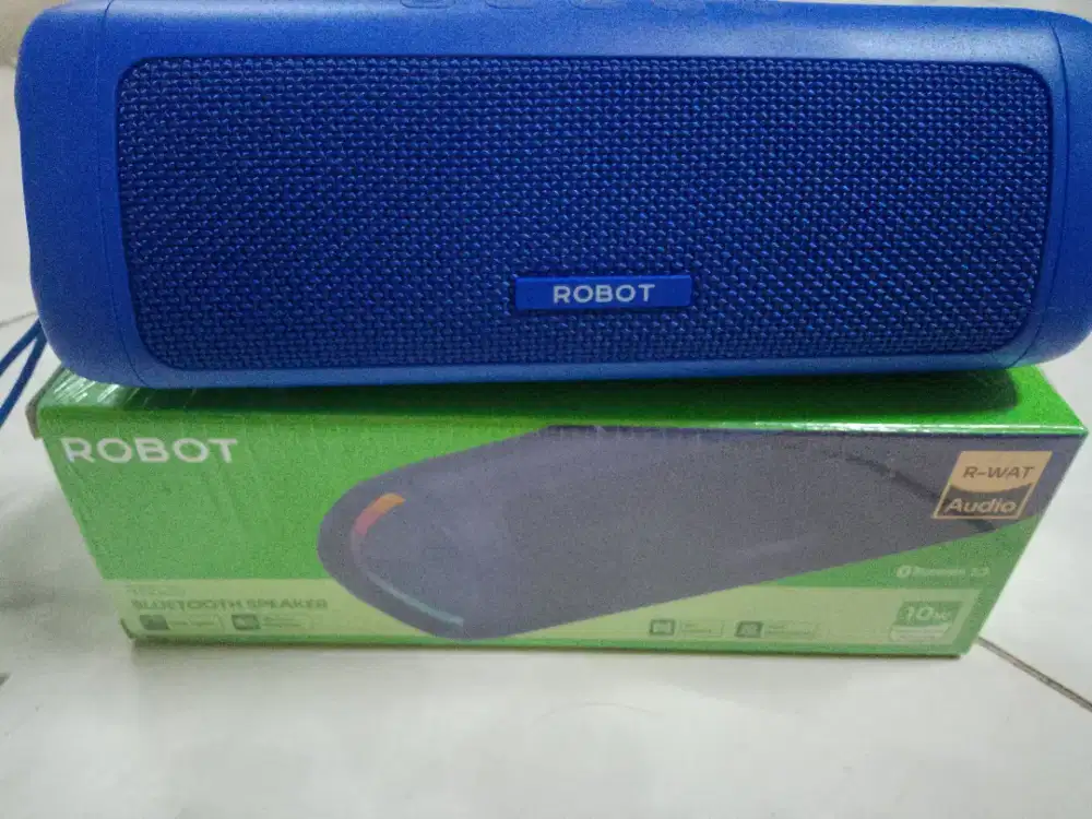 Speaker bluetooth robot