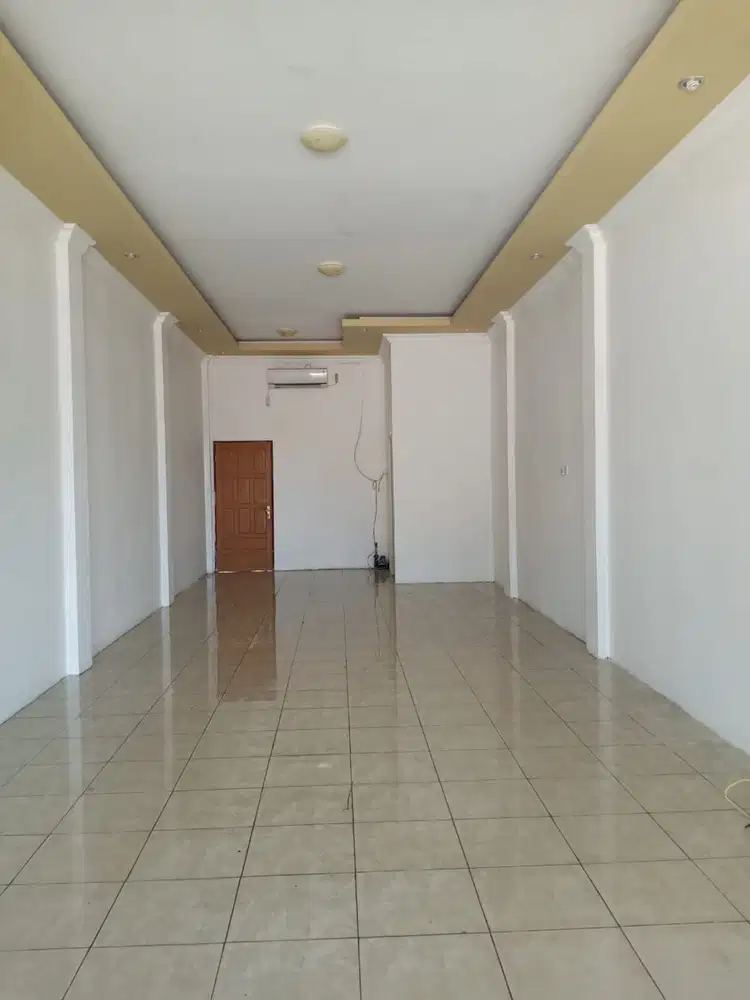 Dijual ruko 2 lantai posisi sangat strategis djalan Tilung Menteng