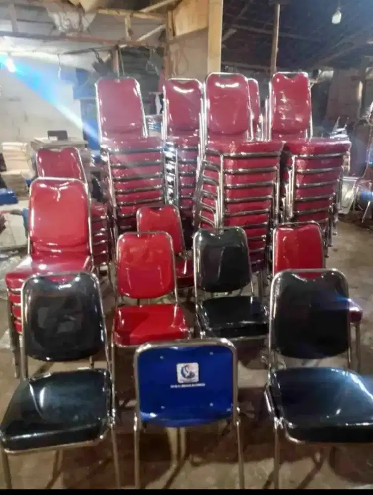 Kursi susun kursi kantor