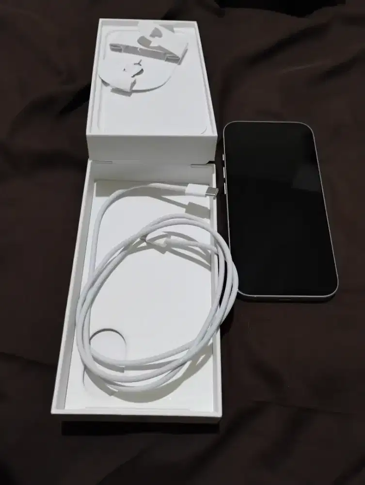 iPhone 16 128 garansi tam resmi baru pake 5 bulan