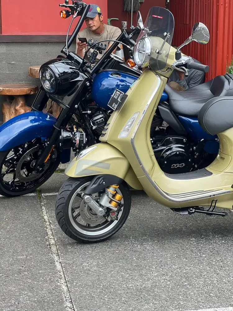 Vespa anniversarry 75th