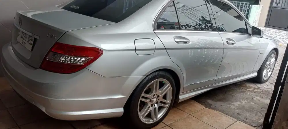 Mercedes-Benz C250 2011 Bensin