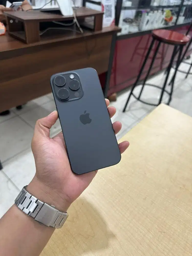 Iphone 15 Pro Inter BH 86% Lecet pemakaian