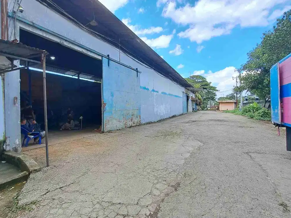 Gudang area kima dekat perintis kemerdekaan