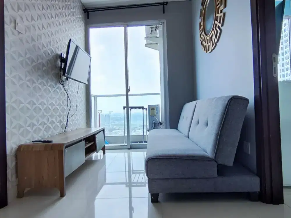 Disewakan Apartemen Puri Mansion Tipe Lockoff Dengan 3 Kamar Tidur Luas 63 m2 Kondisi Full Furnish Interior Mewah Bonus View Kolam Renang
