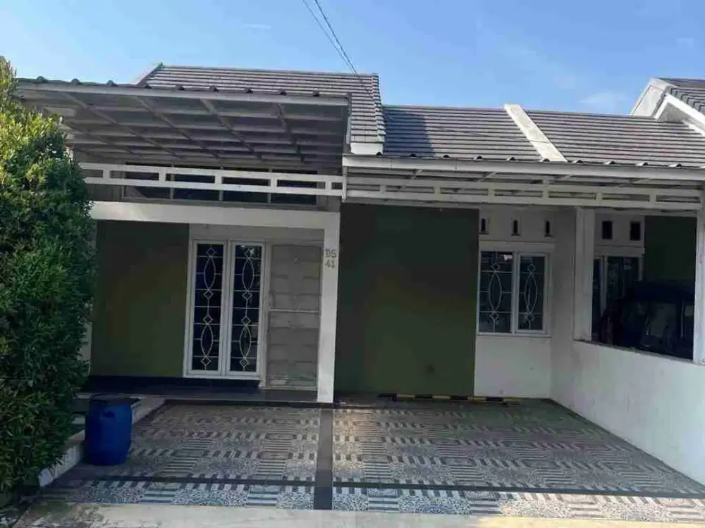 rumah terawat di Private Village cikoneng