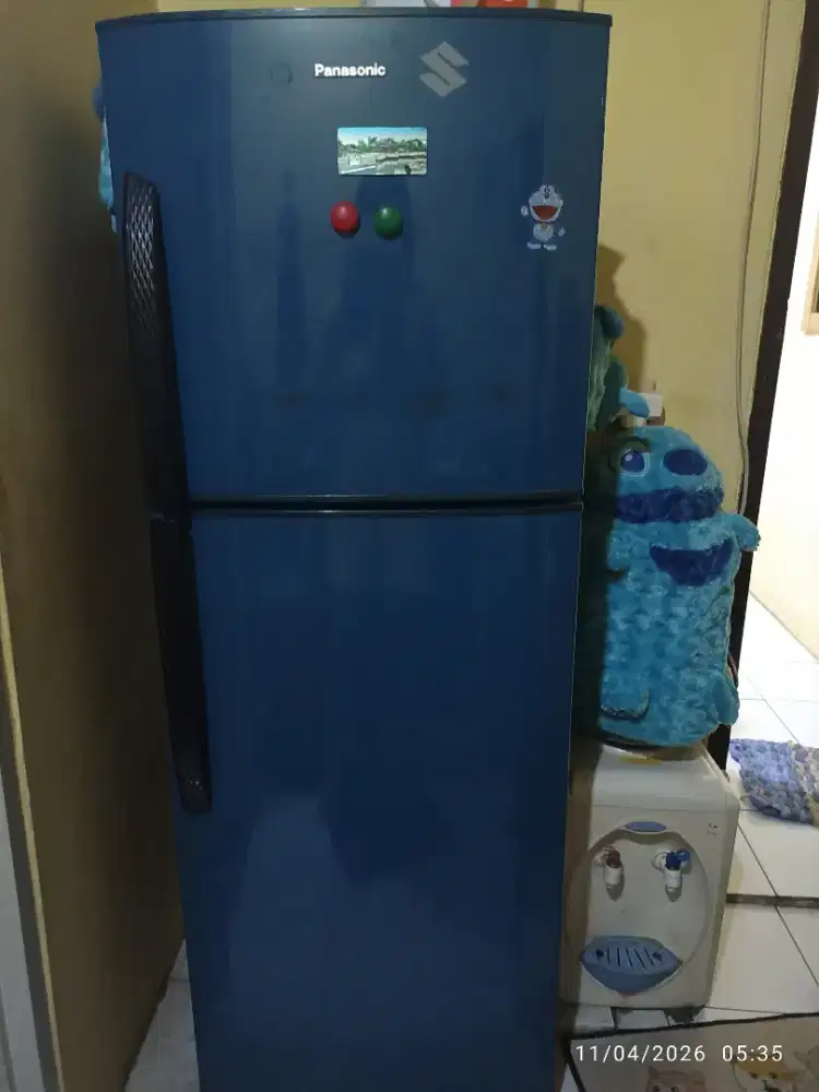 Di jual kulkas panasonic 2 pintu