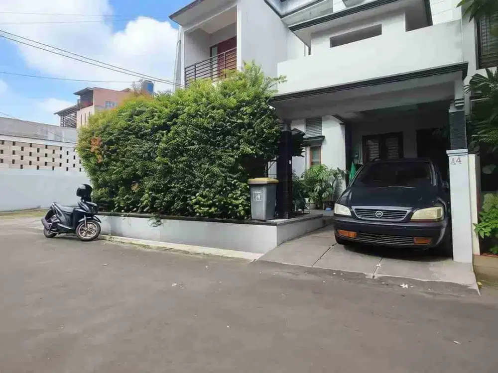 dijual Rumah bagus Lokasi Strategis Di Condet Jakarta Timur