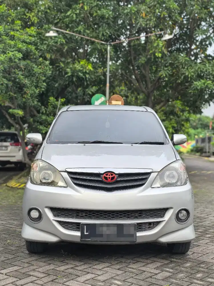 Avanza type S Matic 2011 kondisi Istimewa
