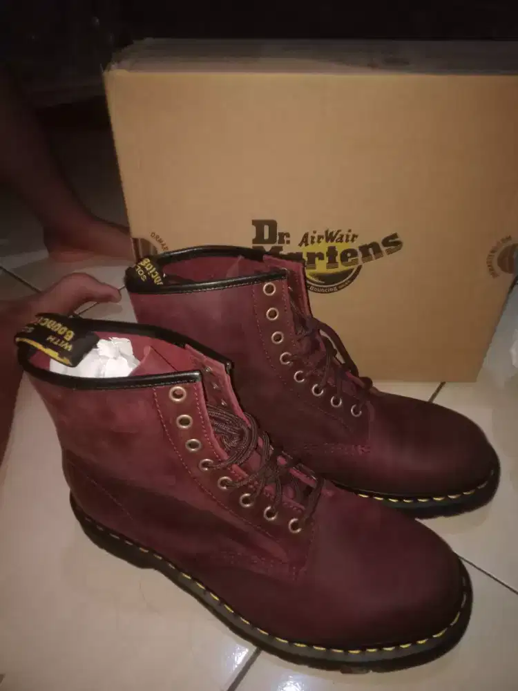 Sepatu dr martens