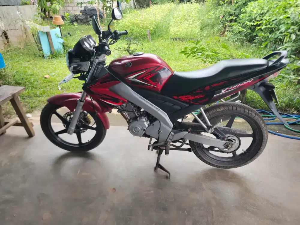 Di Jual Motor V-ixion
