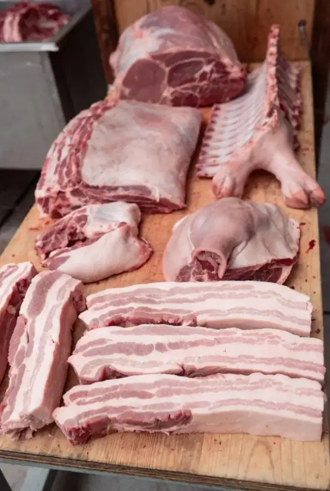 JUAL DAGING BABI ( B2 ) SEGAR FRESH