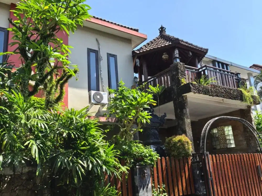 Rumah Sewa 3 Bedroom Dekat Kerobokan Kuta Badung Bali