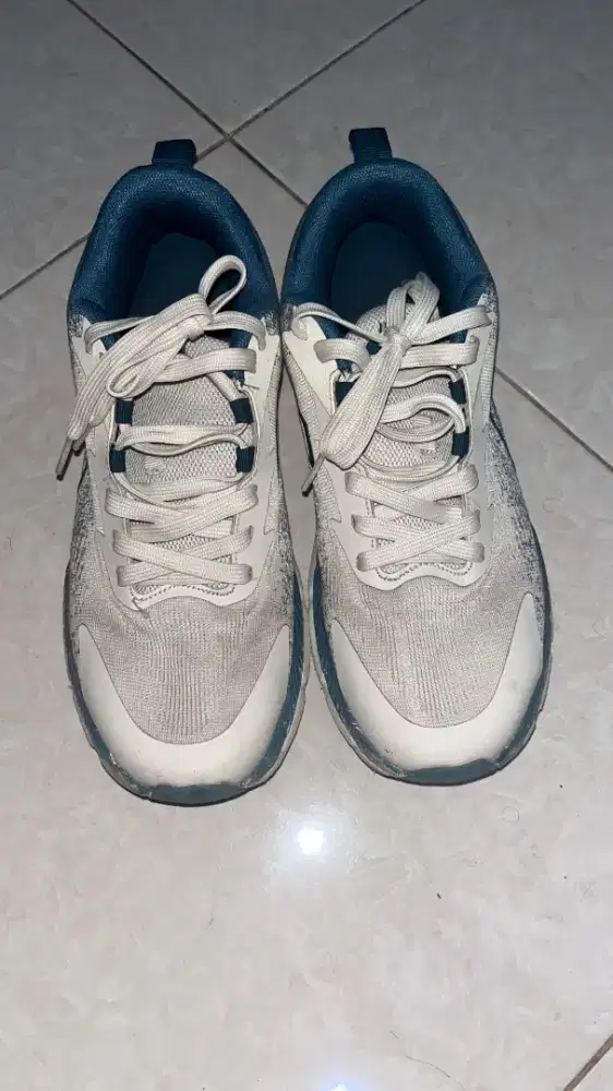 Sepatu Running Diadora