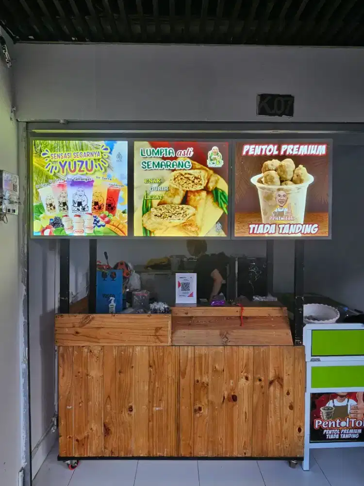 Penjaga Stand Minuman & Snack