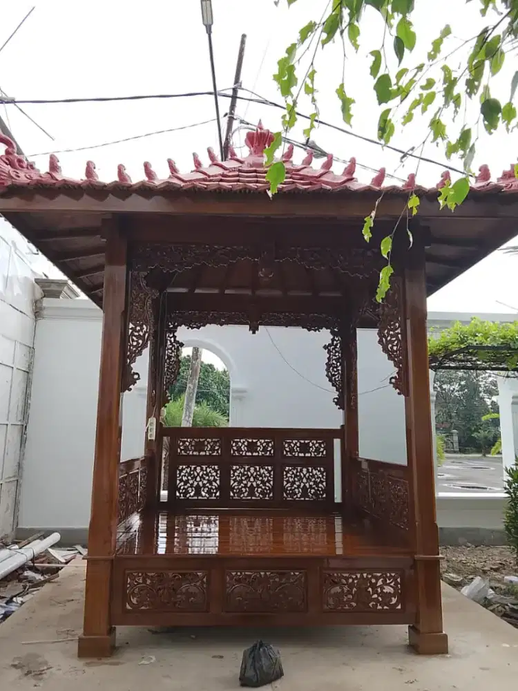 Gazebo ukiran 2mx2m