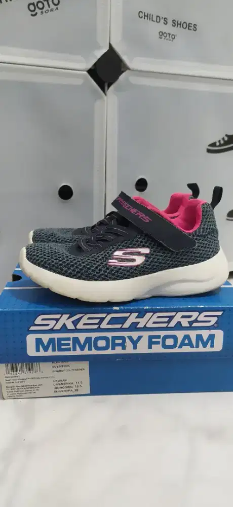 Skechers anak perempuan