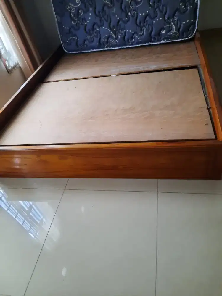 Dijual Dipan Tempat Tidur