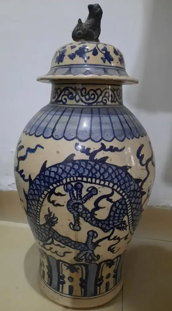 Dijual Guci Unik Gambar Naga