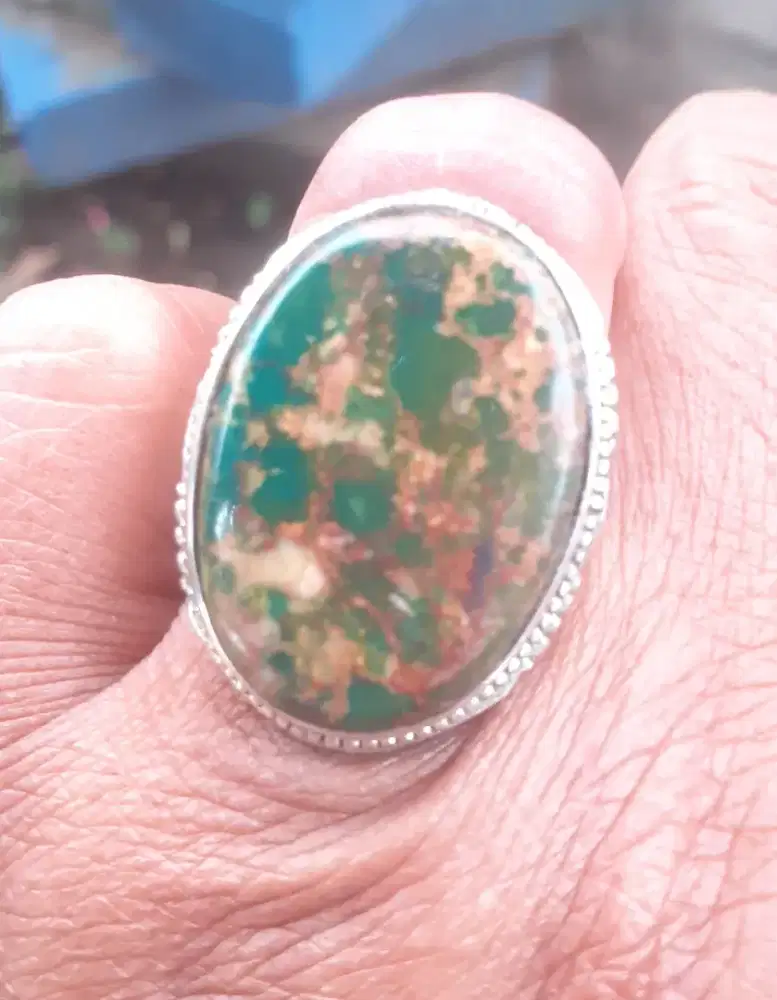 Batu cincin pirus persua