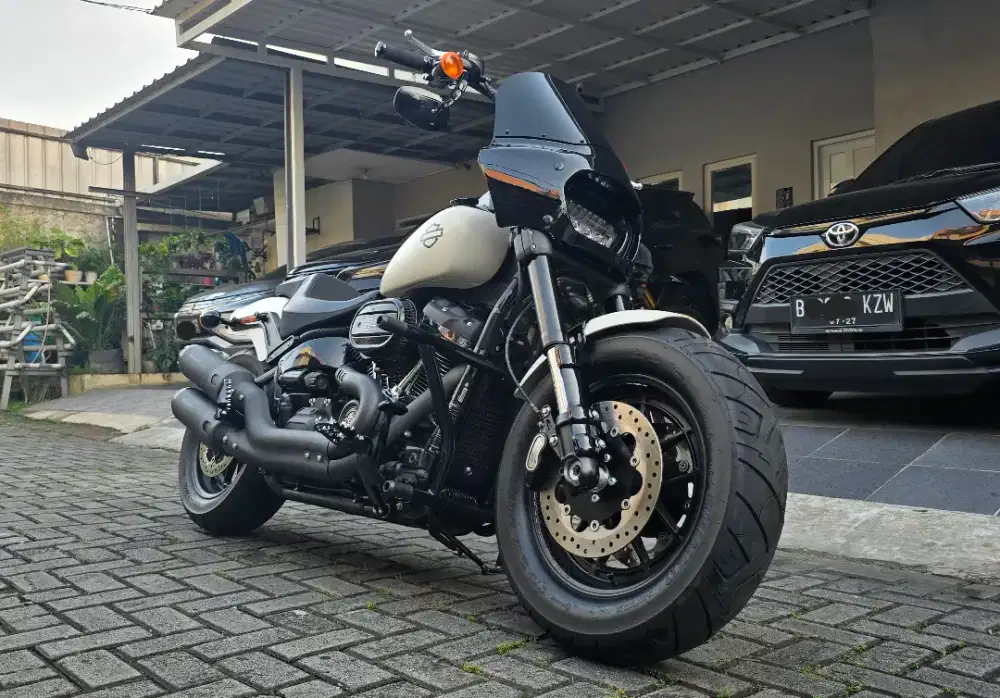 Harley Davidson Fat Bob 114 2018 Pearl White