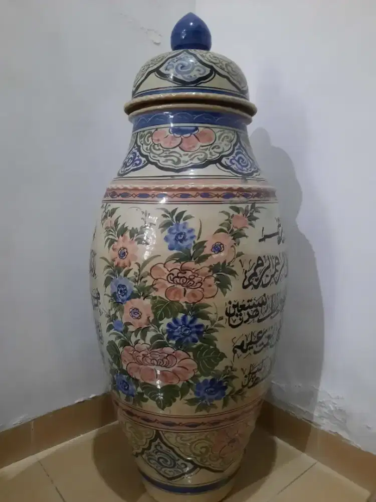 Dijual Guci Ornamen Tulisan Arab